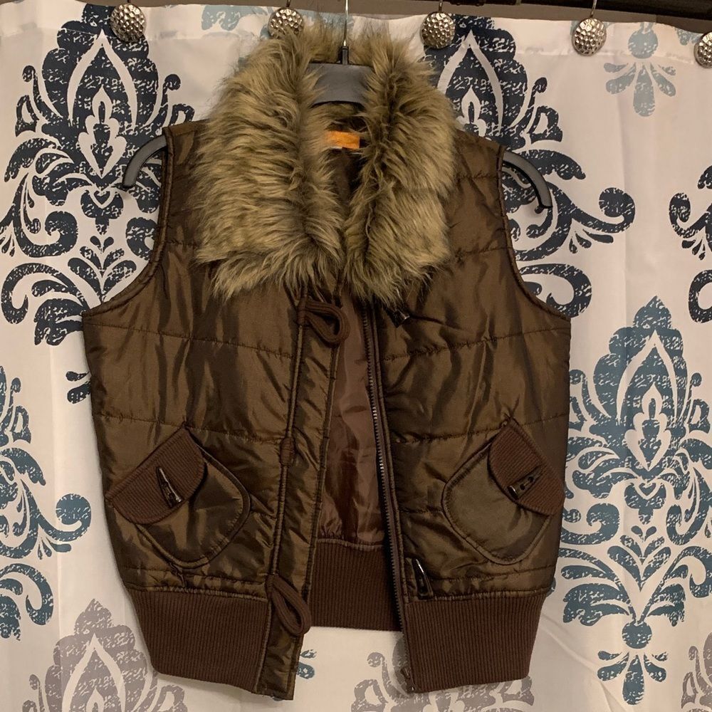 Tulle Faux Fur Metallic Brown Vest Size Medium